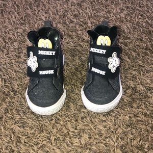 Mickey Mouse sneakers toddler size 6